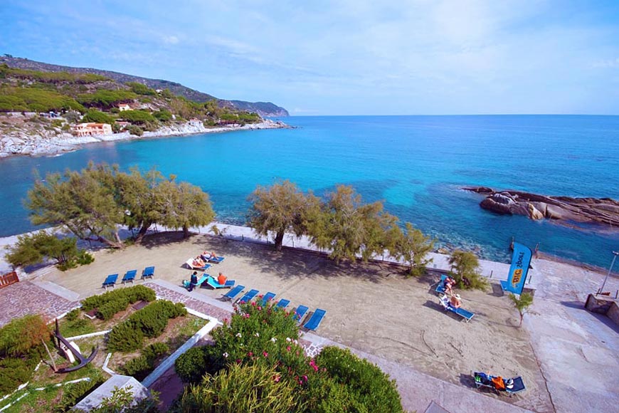 Hotel La Stella e la spiaggia di Seccheto
